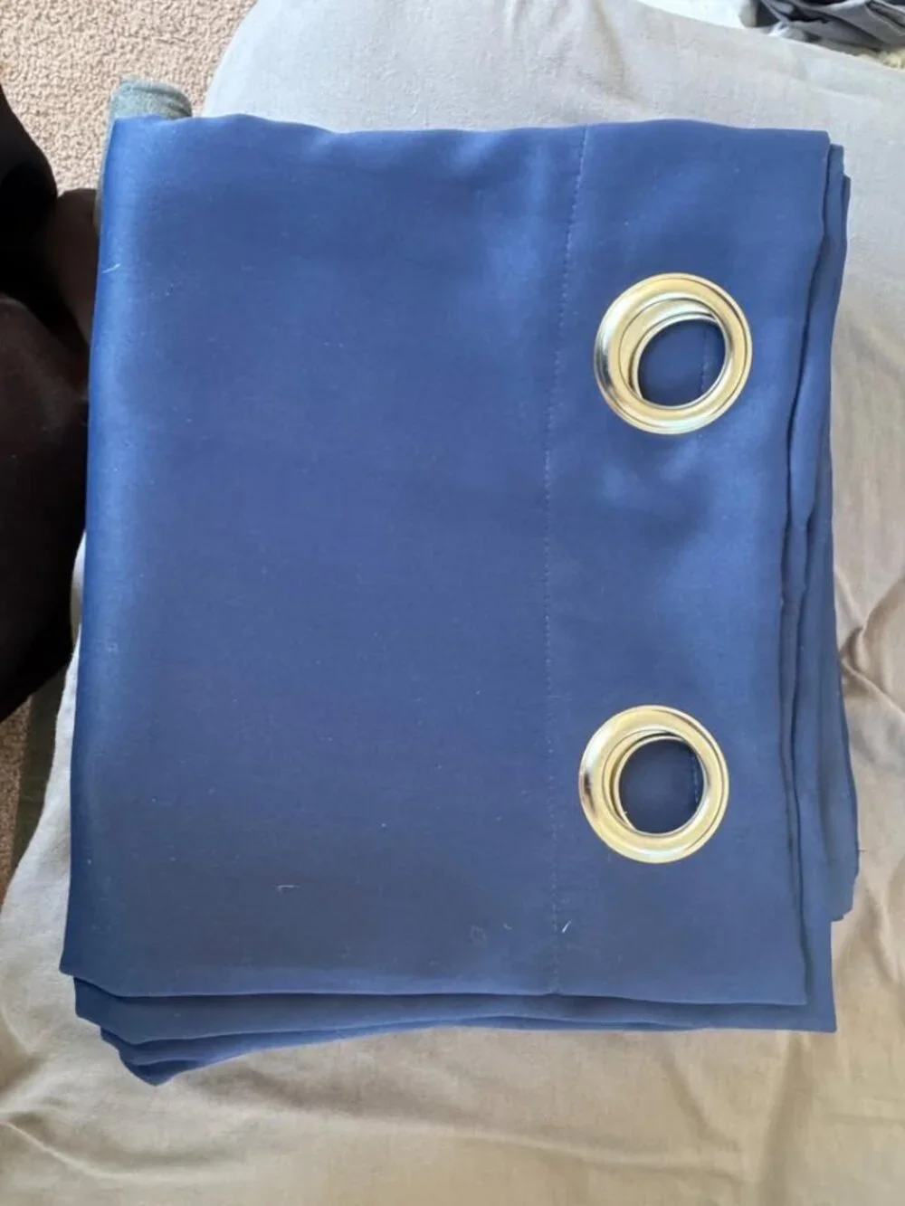 Selling 1 pair of blackout curtains (2 panels) in great condition. They block li